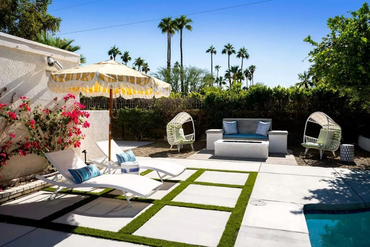 Monterey Manor Interior Designed Home Plus Pool 팜 스프링스