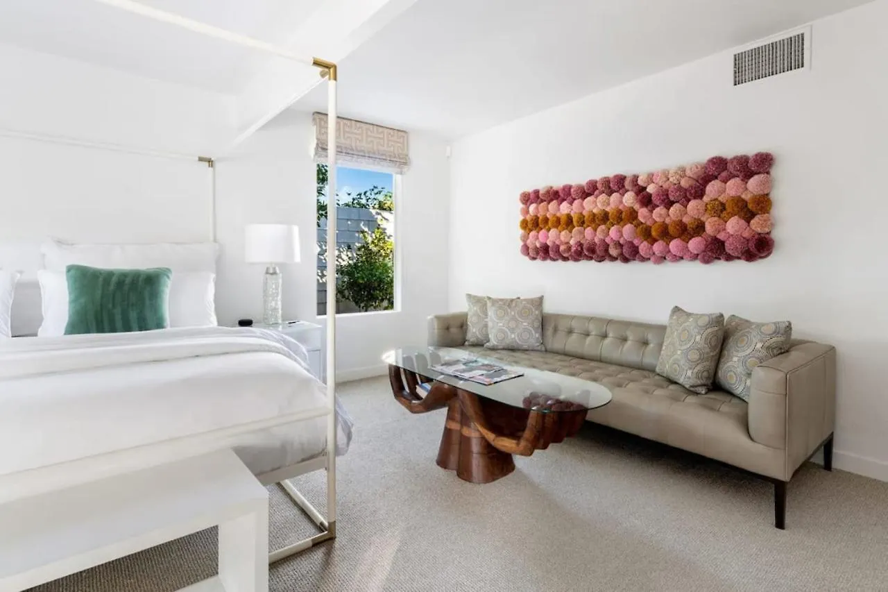 Monterey Manor Interior Designed Home Plus Pool Palm Springs