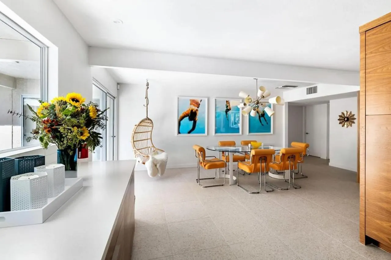 Monterey Manor Interior Designed Home Plus Pool Palm Springs Semesterbostad