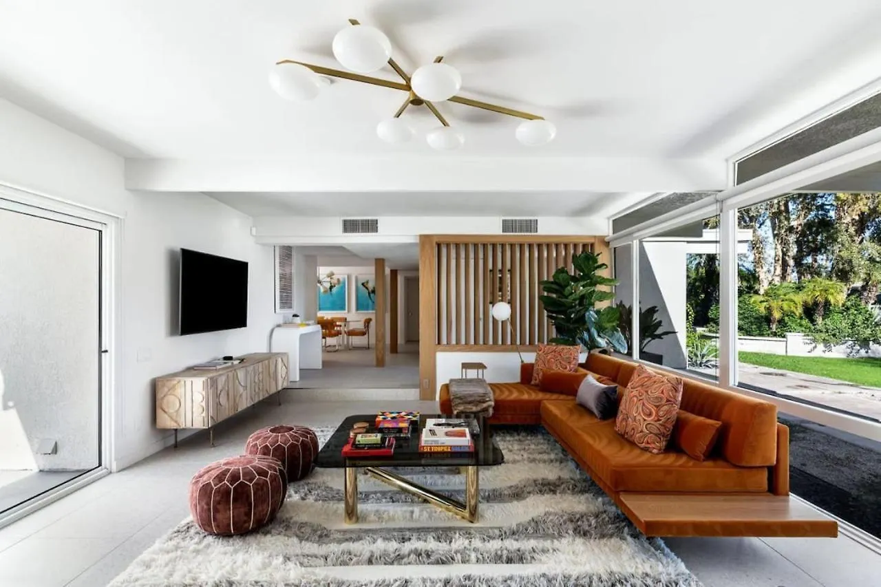 Monterey Manor Interior Designed Home Plus Pool Palm Springs
