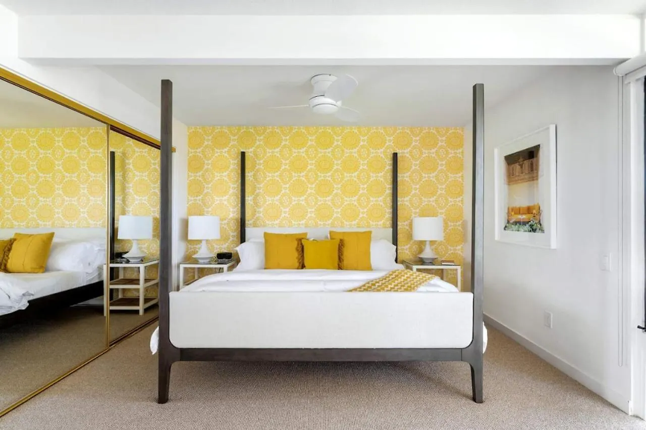 Semesterbostad Monterey Manor Interior Designed Home Plus Pool Palm Springs